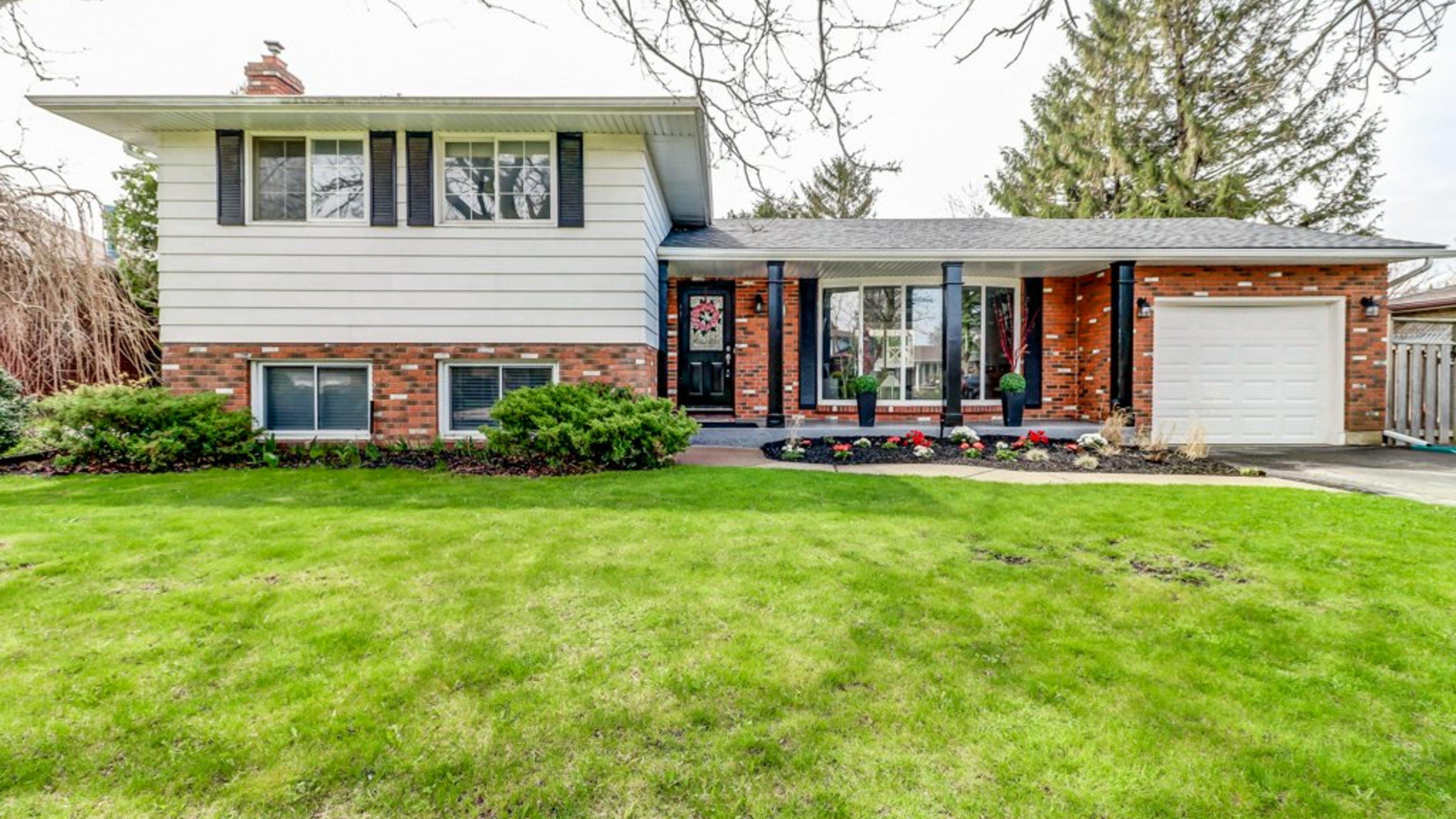 5 Upper Canada Drive, NiagaraontheLake Our Listings Niagaraon